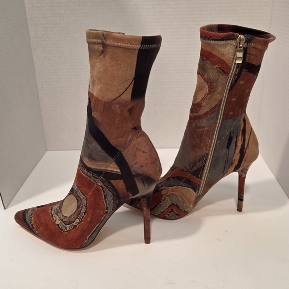 NEW Viviana Multicolor Artistic Heeled Boots - Picture 3 of 7
